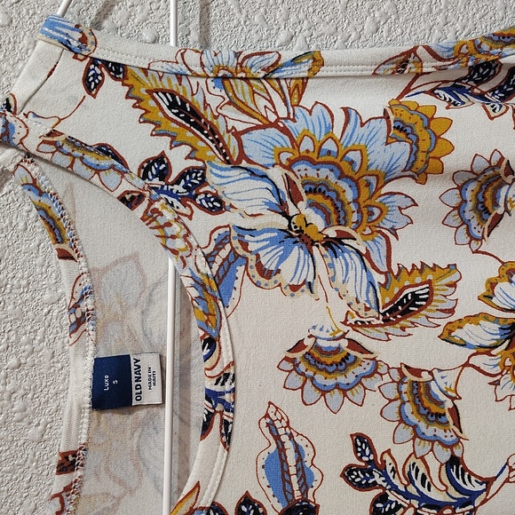Old Navy Floral Tank Top - Cream and Blue - Picture 3 of 6